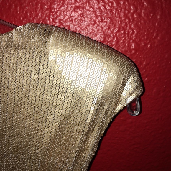 Gold sequin romper - Picture 4 of 8